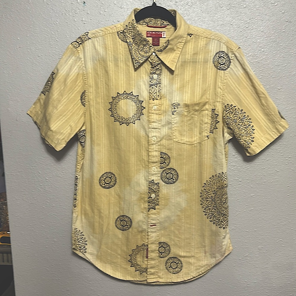 Men’s Guess button down